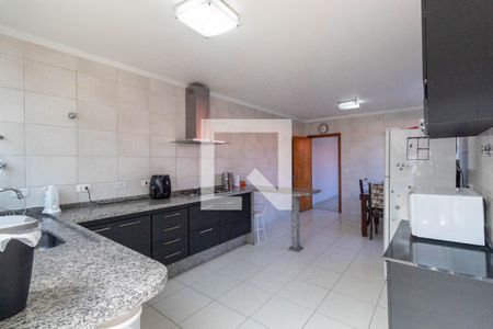 Casa à venda com 330m², 3 quartos e 2 vagasCozinha