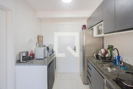 Cozinha de apartamento para alugar com 1 quarto, 27m² em Parque Maria Helena, São Paulo