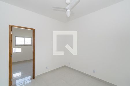 Sala de apartamento para alugar com 1 quarto, 30m² em Olaria, Rio de Janeiro
