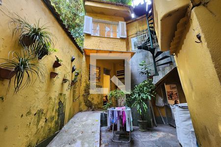 Casa à venda com 300m², 4 quartos e 2 vagasÁrea de Serviço