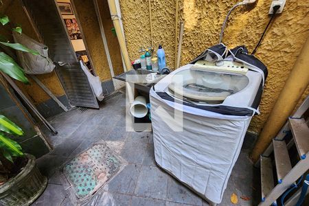 Casa à venda com 300m², 4 quartos e 2 vagasÁrea de Serviço