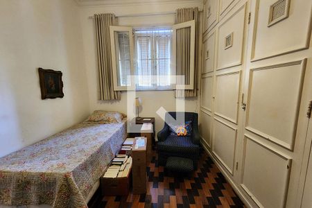 Casa à venda com 300m², 4 quartos e 2 vagasSuíte