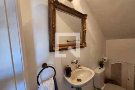 Casa à venda com 300m², 4 quartos e 2 vagasLavabo