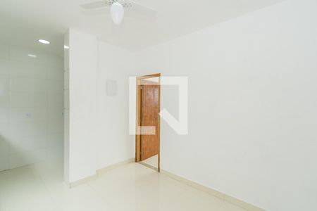 Sala de apartamento para alugar com 1 quarto, 29m² em Olaria, Rio de Janeiro