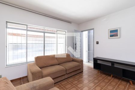 Sala de casa para alugar com 2 quartos, 130m² em Parque Peruche, São Paulo