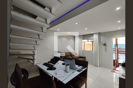 Sala de casa para alugar com 3 quartos, 119m² em Tanquinho, Ferraz de Vasconcelos