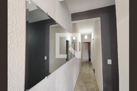 Corredor de casa para alugar com 3 quartos, 119m² em Tanquinho, Ferraz de Vasconcelos