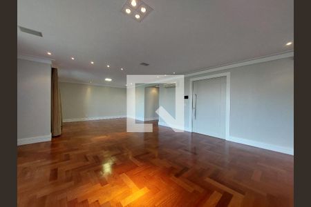 Apartamento à venda com 233m², 3 quartos e 4 vagasSala