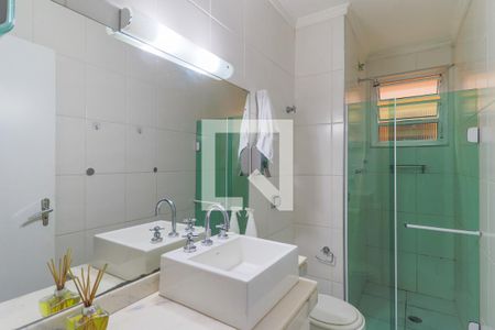 Casa à venda com 300m², 3 quartos e 2 vagasBanheiro