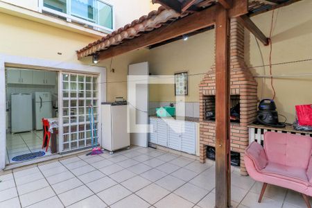 Casa à venda com 300m², 3 quartos e 2 vagasQuintal/Churrasqueira
