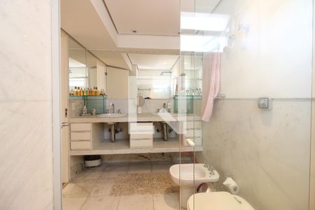 Apartamento à venda com 150m², 3 quartos e 1 vagaBanheiro da Suíte