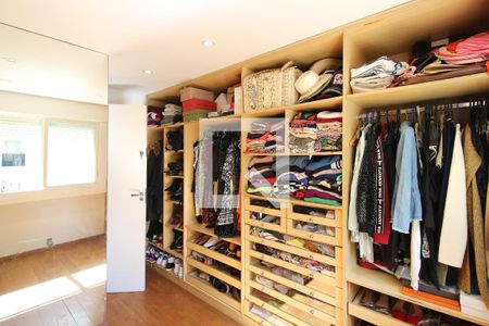 Apartamento à venda com 150m², 3 quartos e 1 vagaCloset da suíte