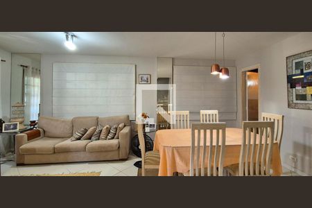Sala de casa de condomínio para alugar com 3 quartos, 130m² em Vargem Pequena, Rio de Janeiro