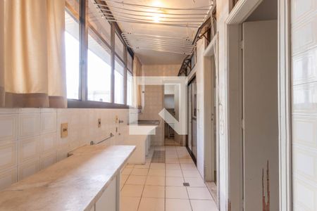 Apartamento para alugar com 232m², 4 quartos e 2 vagasÁrea de Serviço