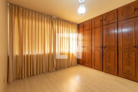 Apartamento para alugar com 232m², 4 quartos e 2 vagasQuarto Suíte