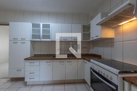 Apartamento para alugar com 232m², 4 quartos e 2 vagasCozinha