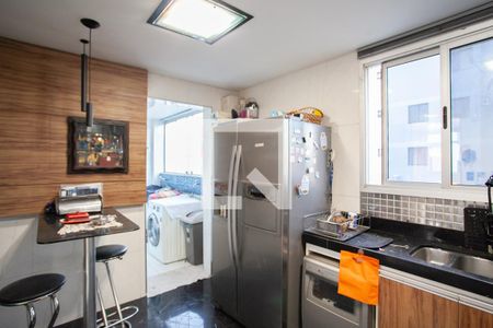 Apartamento à venda com 130m², 4 quartos e 2 vagasCozinha