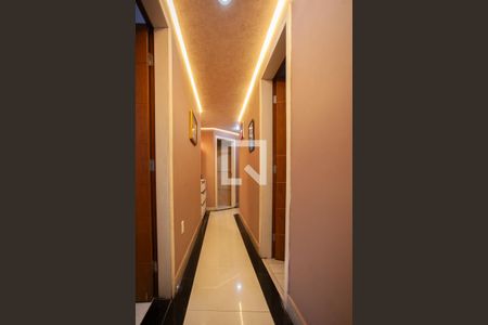 Apartamento à venda com 130m², 4 quartos e 2 vagasCorredor