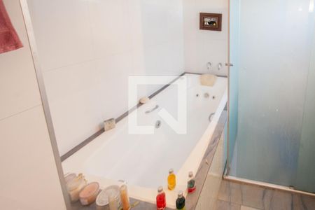 Apartamento à venda com 130m², 4 quartos e 2 vagasBanheiro da Suíte 1