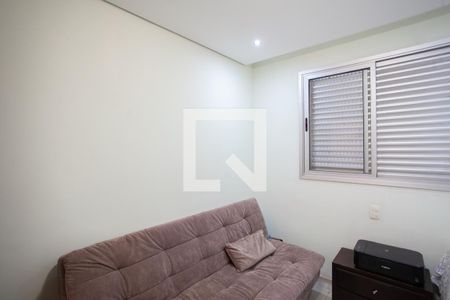 Apartamento à venda com 130m², 4 quartos e 2 vagasQuarto 2