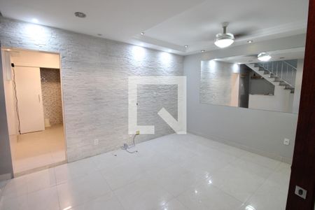 Sala de casa para alugar com 3 quartos, 90m² em Vista Alegre, Rio de Janeiro