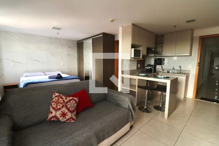 Sala de kitnet/studio para alugar com 1 quarto, 38m² em Jardim Goiás, Goiânia