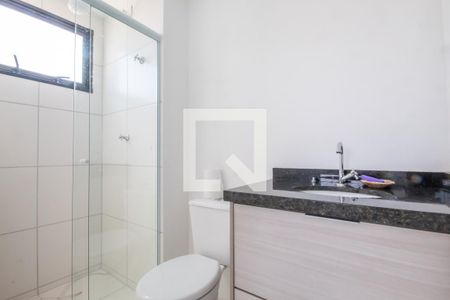 Banheiro de apartamento para alugar com 1 quarto, 29m² em Bonfim, Osasco