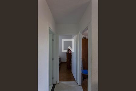 Corredor de apartamento à venda com 2 quartos, 49m² em Vila São Gabriel, Belo Horizonte