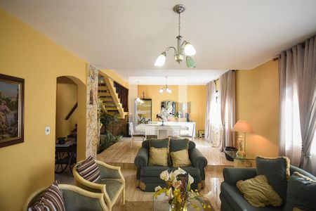 Sala de casa à venda com 3 quartos, 380m² em Parque Monte Alegre, Taboão da Serra