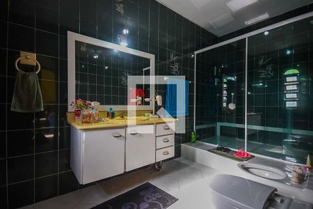 Casa à venda com 380m², 3 quartos e 5 vagasBanheiro Suíte 3