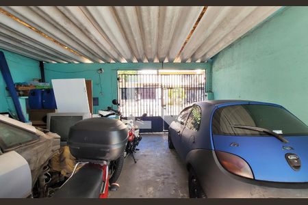 Casa à venda com 160m², 3 quartos e 4 vagas Casa à venda com 160m², 3 quartos e 4 vagasGaragem