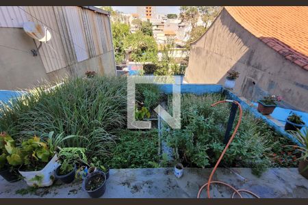 Casa à venda com 160m², 3 quartos e 4 vagas Casa à venda com 160m², 3 quartos e 4 vagasQuintal