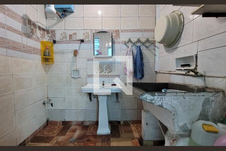 Casa à venda com 160m², 3 quartos e 4 vagas Casa à venda com 160m², 3 quartos e 4 vagasBanheiro