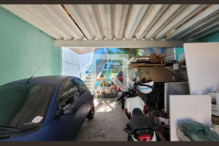 Casa à venda com 160m², 3 quartos e 4 vagas Casa à venda com 160m², 3 quartos e 4 vagasGaragem