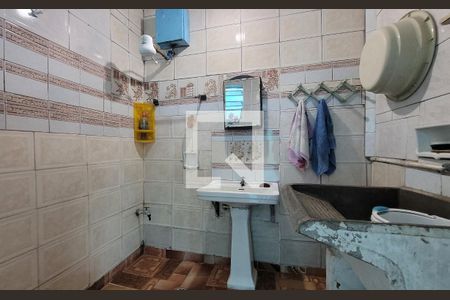 Casa à venda com 160m², 3 quartos e 4 vagas Casa à venda com 160m², 3 quartos e 4 vagasBanheiro