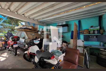 Casa à venda com 160m², 3 quartos e 4 vagas Casa à venda com 160m², 3 quartos e 4 vagasGaragem