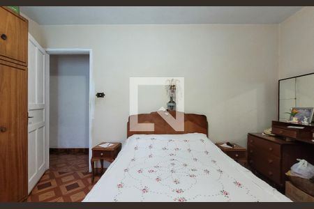 Casa à venda com 160m², 3 quartos e 4 vagas Casa à venda com 160m², 3 quartos e 4 vagasQuarto 2