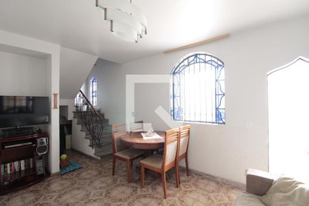 Sala de casa para alugar com 3 quartos, 104m² em Jaraguá, Belo Horizonte
