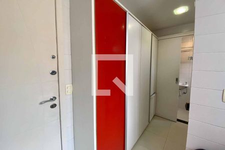 Apartamento à venda com 160m², 3 quartos e 1 vaga Apartamento à venda com 160m², 3 quartos e 1 vagaÁrea de Serviço