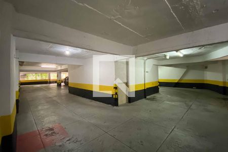 Apartamento à venda com 160m², 3 quartos e 1 vaga Apartamento à venda com 160m², 3 quartos e 1 vagaGaragem