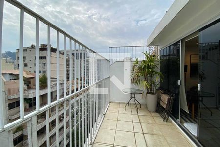 Apartamento à venda com 160m², 3 quartos e 1 vaga Apartamento à venda com 160m², 3 quartos e 1 vaga2º piso - Varanda