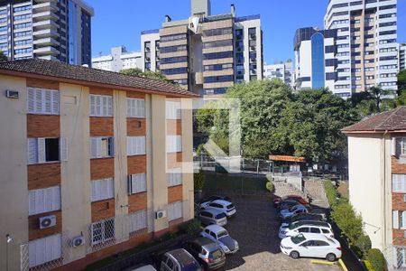 Quarto 1 - Vista de apartamento à venda com 2 quartos, 65m² em Bela Vista, Porto Alegre