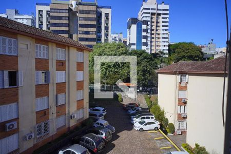 Sala - Vista de apartamento para alugar com 2 quartos, 65m² em Bela Vista, Porto Alegre