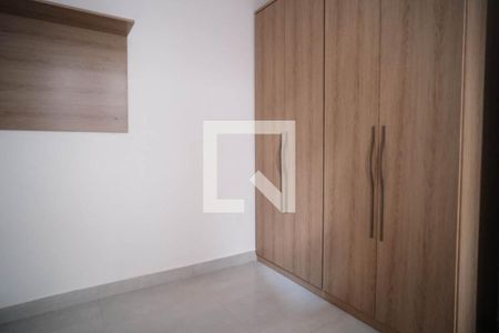 Quarto  de apartamento para alugar com 2 quartos, 39m² em Jardim Maringa, São Paulo