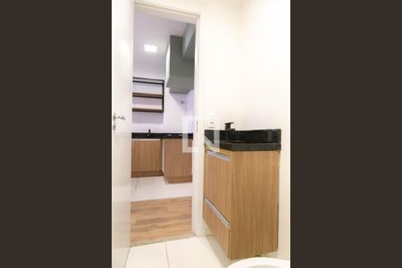 Banheiro de apartamento para alugar com 1 quarto, 28m² em Vila das Bandeiras, Guarulhos