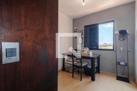 Apartamento para alugar com 77m², 3 quartos e 2 vagasQuarto 2