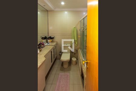 Apartamento à venda com 142m², 3 quartos e 3 vagasBanheiro da Suite 03