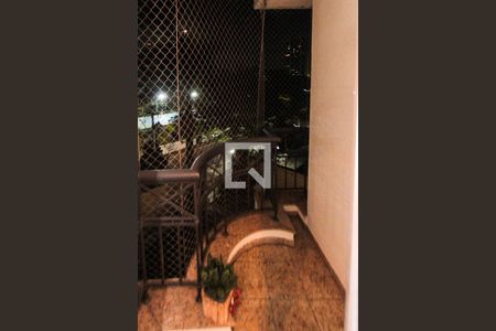 Apartamento à venda com 142m², 3 quartos e 3 vagasVaranda da Suite 02