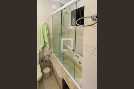 Apartamento à venda com 142m², 3 quartos e 3 vagasBanheiro da Suite 03