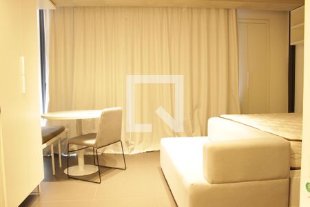 Studio (luz artificial) de kitnet/studio à venda com 1 quarto, 28m² em Jardim das Bandeiras, São Paulo